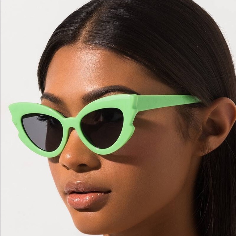 AKIRA SET Festival Glasses